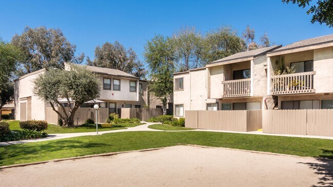 Building Photo - Spring Tree Apartments