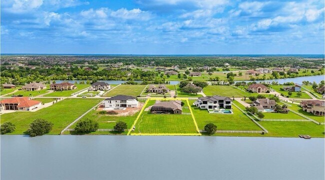 Foto del edificio - 5942 Sagamore Bay Ln