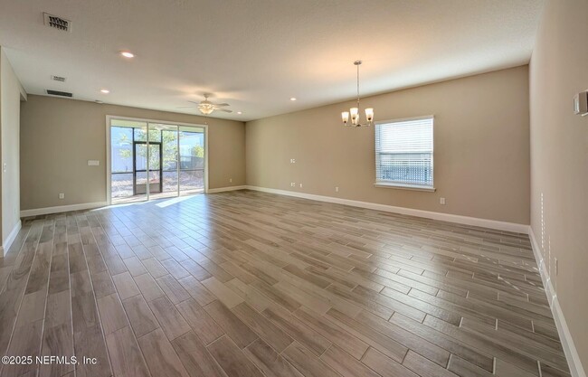 Foto del edificio - 95 Sadler Ct