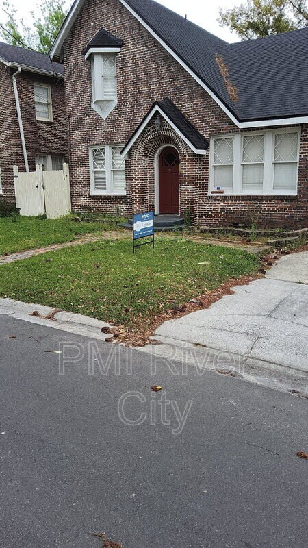 Building Photo - 907 Jasmine Pl
