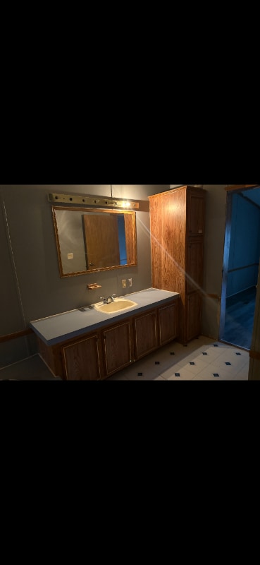 Building Photo - 1 Sunny Ln