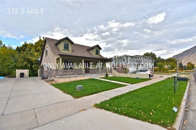 Building Photo - Stunning 5 Bed Springville Home! No Deposi...