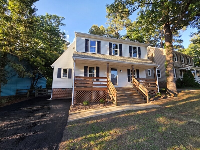 Foto del edificio - 6152 Stockade Dr