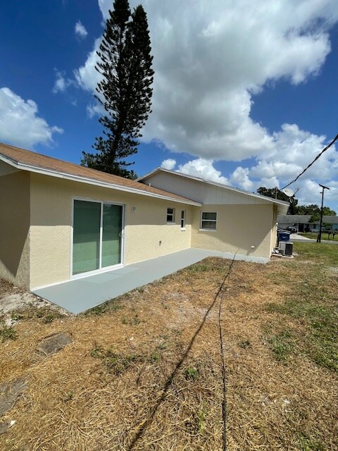 Foto del edificio - 5542 41st St E