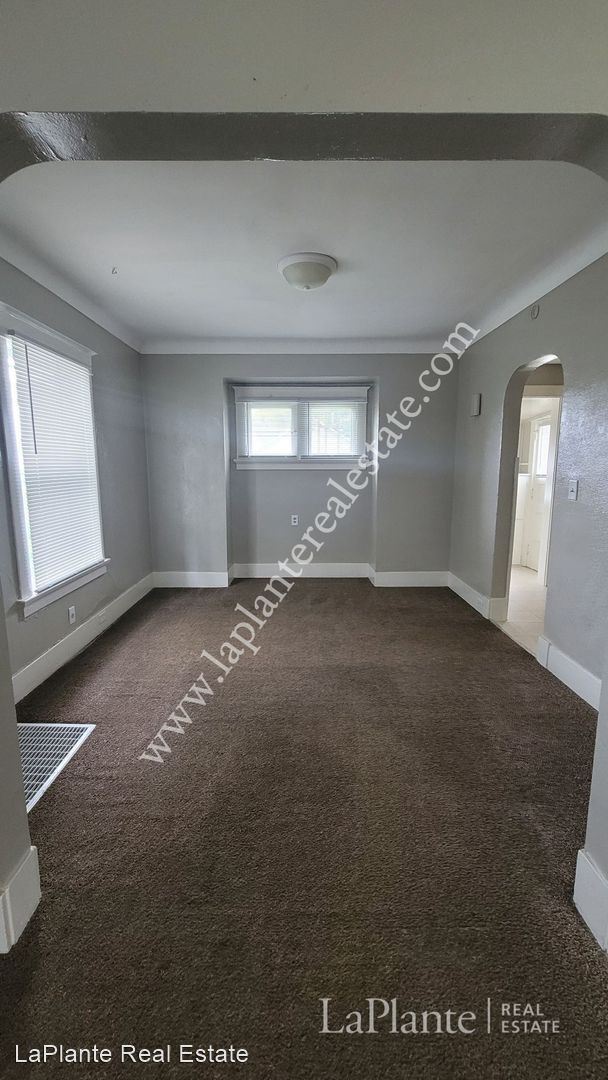 Building Photo - 3 br, 1 bath House - 43 Neise Avenue 1