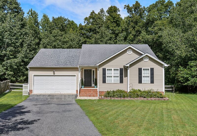 Primary Photo - 7506 Blue Cedar Dr