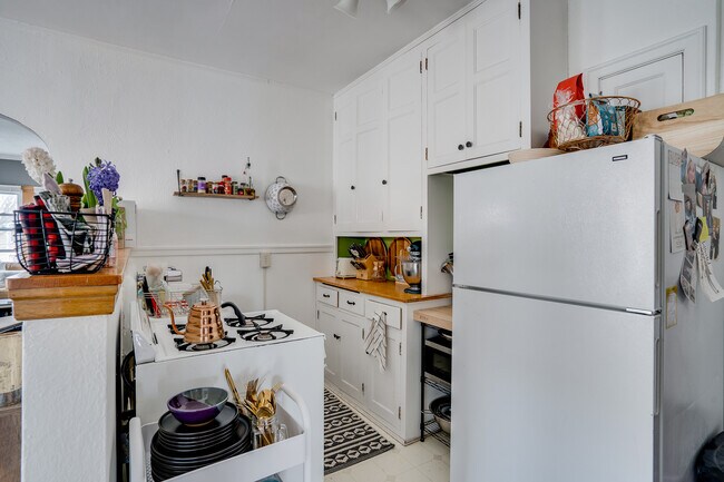 Kitchen - 2770 Xerxes Ave S