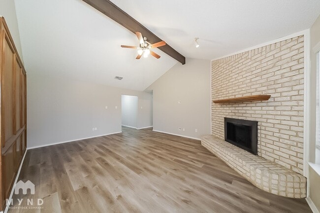 Foto del edificio - 3100 Green Ridge St