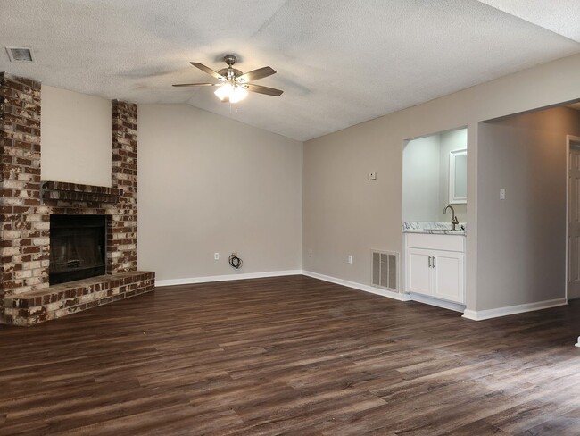Building Photo - **Available June 1st ** Newly Remodeled 2 ...