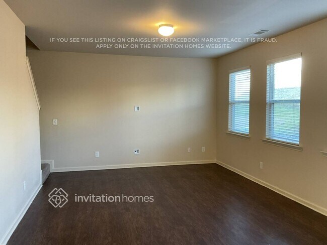 Building Photo - 3670 Brookhollow Dr