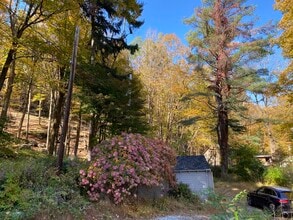 Building Photo - 8 Paterson Hill Rd Building Photo - 8 Paterson Hill Rd