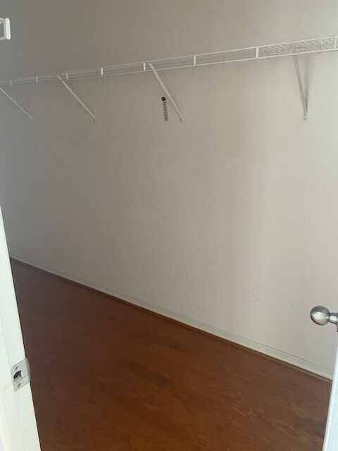 Foto del edificio - 804 Sterling Creek Cir