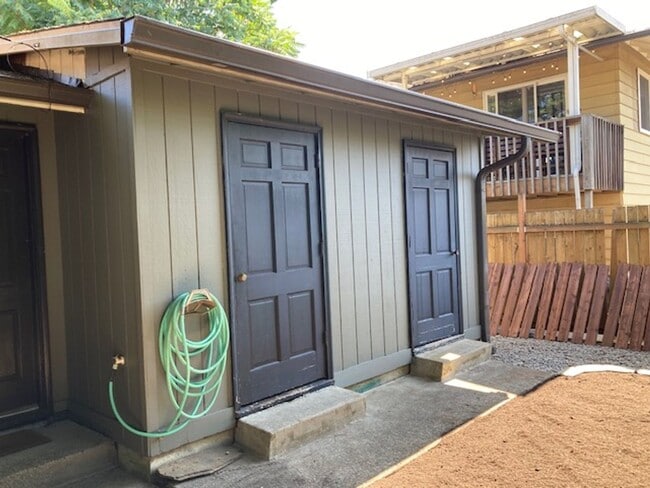 Building Photo - Cozy & Functional 800 Sq. Ft. Home with Ou...
