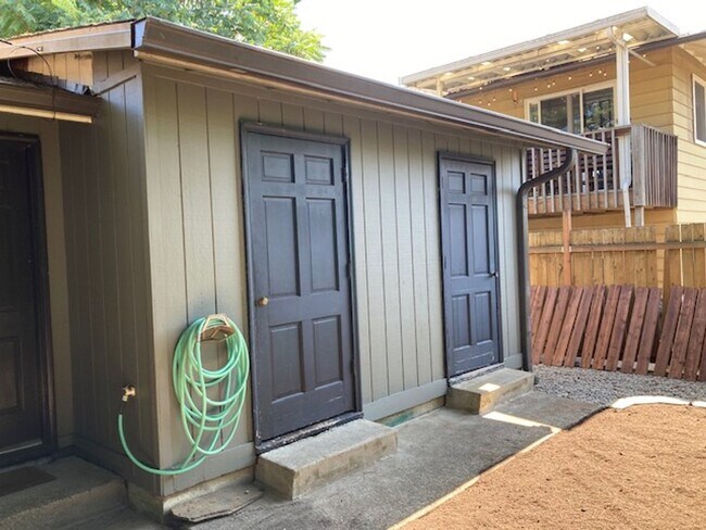 Foto del edificio - Cozy & Functional 800 Sq. Ft. Home with Ou...