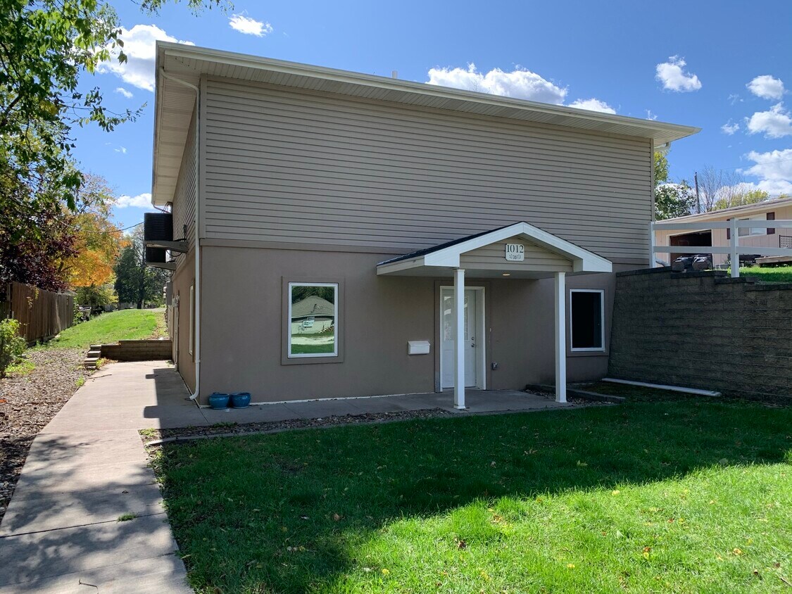 Foto principal - 1010 Grove St