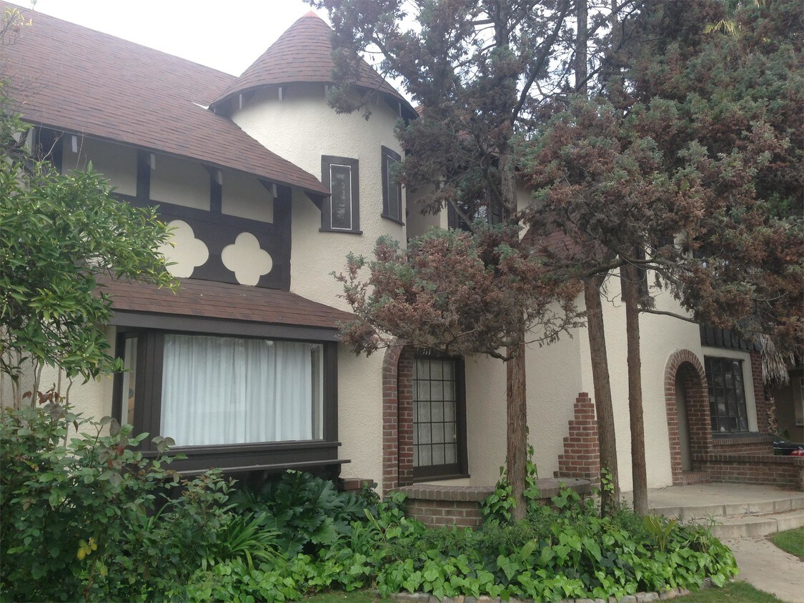 Primary Photo - 117 Lee St