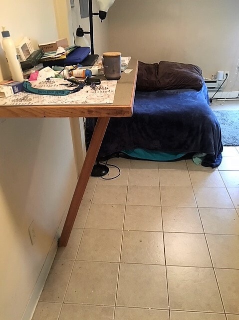 Building Photo - 210 S Main St