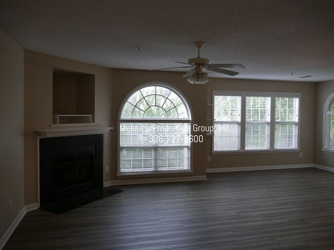 Photo - Ivy Glen at Heather Hills Apartment