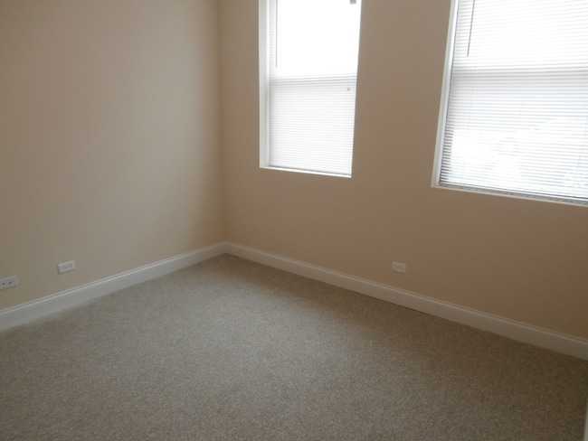 Building Photo - 5402 N Winthrop Ave