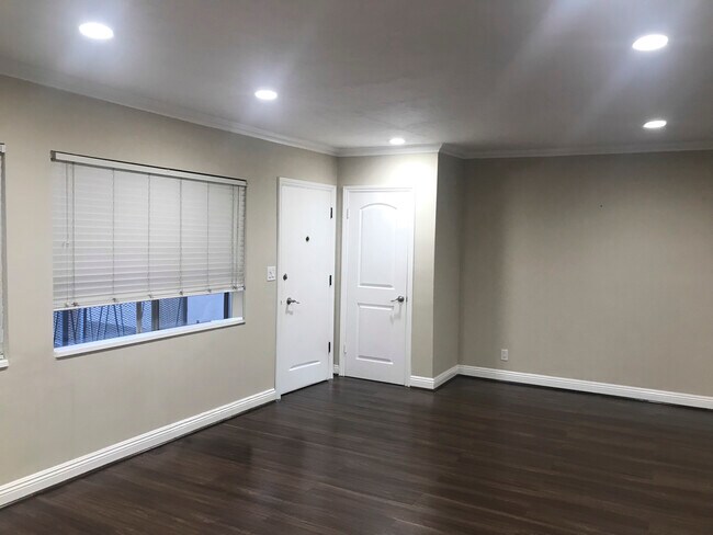 Foto del edificio - 1126 N Central Ave