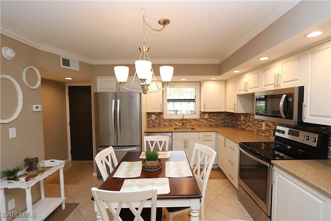 Building Photo - 1015 Anglers Cove