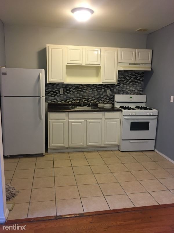 Primary Photo - 3 br, 2 bath Apartment - 1548 Pacific St