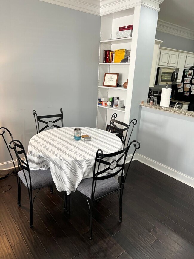 Building Photo - Highlands Condo Available - Located off Epps Bridge!