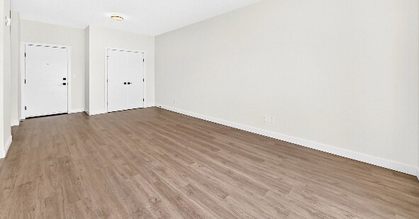 Building Photo - 2 Bed 1 Bed