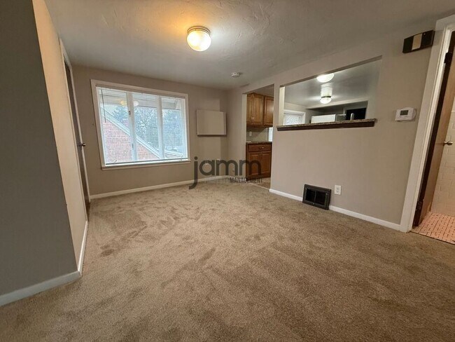 Foto del edificio - 1405 Sheffield Rd