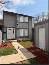 Building Photo - 521 Woodfield Trail