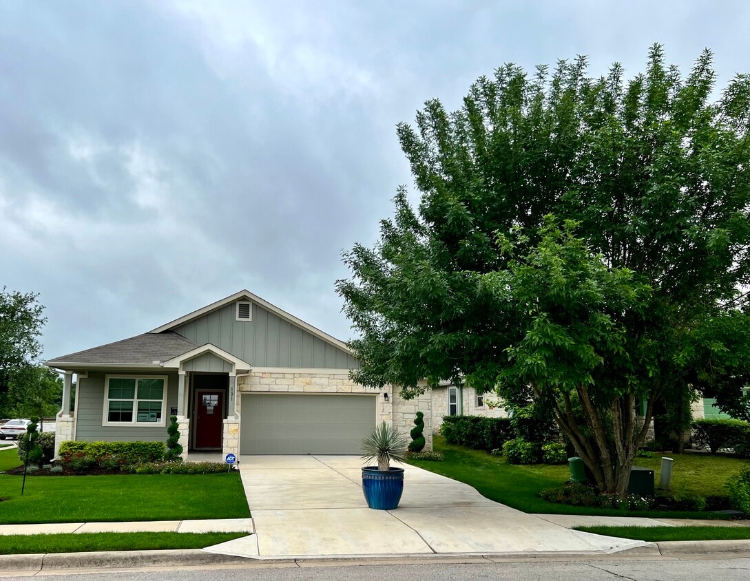 Primary Photo - 101 Altamont St