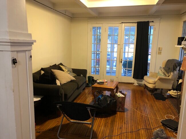 Foto del edificio - 2706 Calhoun St