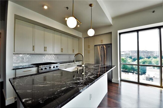 Foto del edificio - 1100 Howell Mill Rd NW