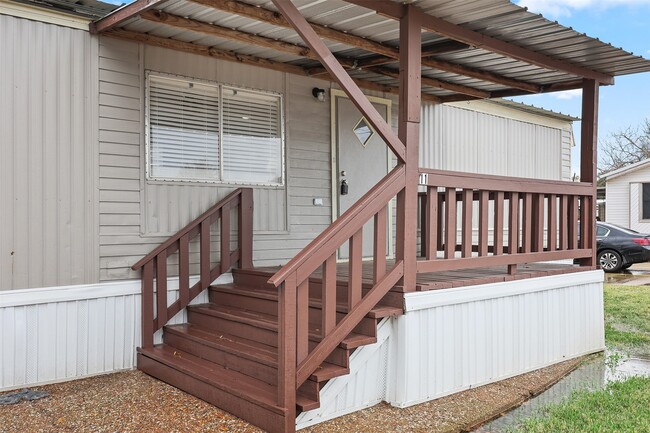 Foto del edificio - 2222 N Austin Ave