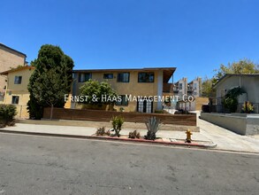 Building Photo - 426 Golden Ave