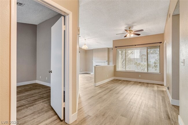 Building Photo - 6632 Wheelbarrow Peak Dr