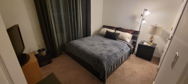 Bedroom 2 - 417 Mercy St