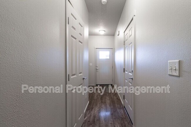 Foto del edificio - 1311 NE 82nd Way