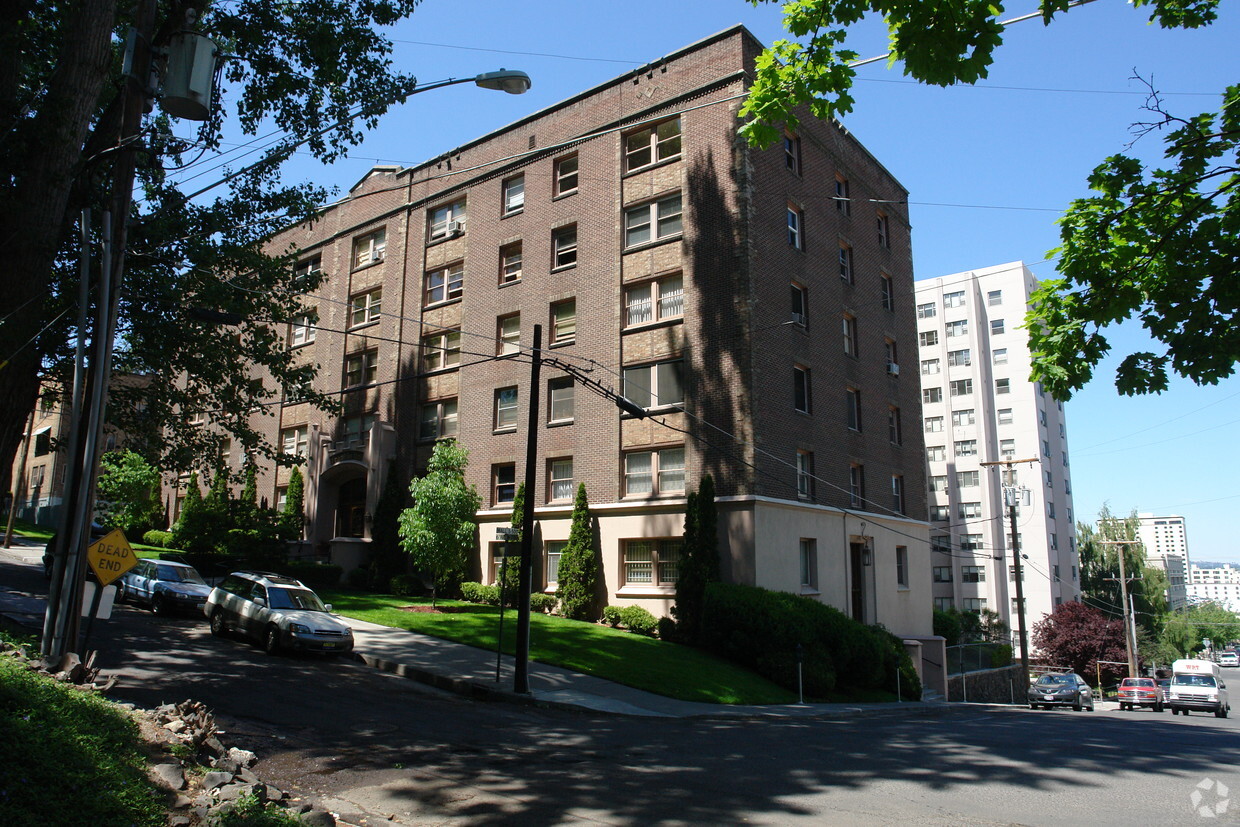 Foto del edificio - Franklin Hall Apartments