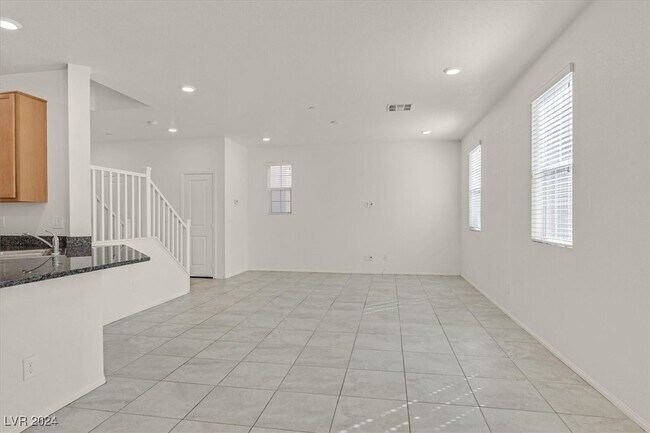 Building Photo - 151 Sand Lake St