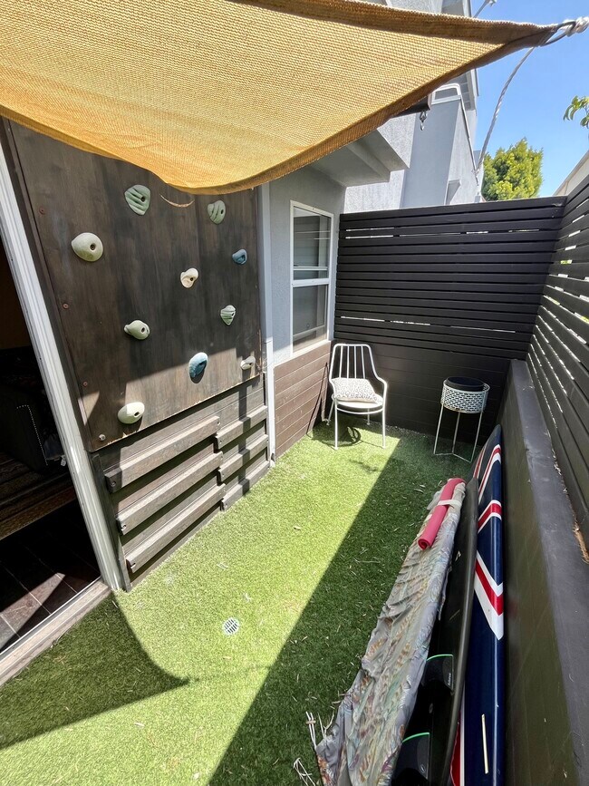 Patio junto al dormitorio principal - 1240 25th St