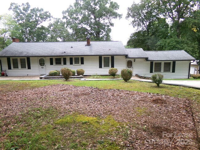 Foto del edificio - 24278 State Hwy 49