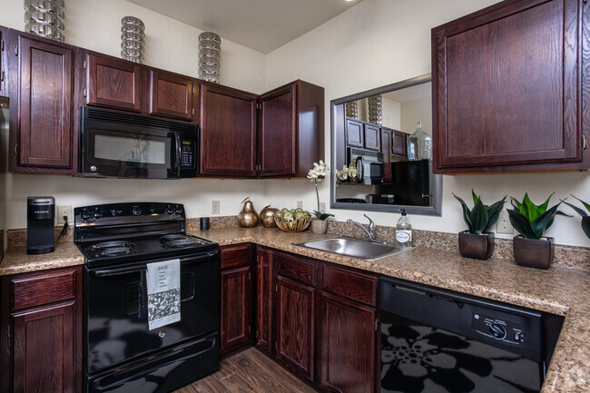 2BR, 2BA - 1,093SF - Kitchen - The Fairways at Auburn I/II