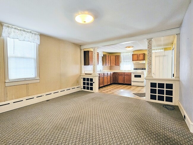 Building Photo - 453 Fruitville Pike