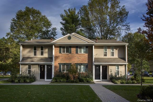 Building Photo - 15 Country Club Dr