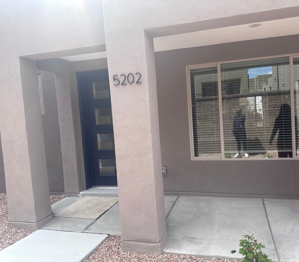 5202 Gold Hl Ln, Santa Fe, NM 87507 Townhome Rentals in Santa Fe NM