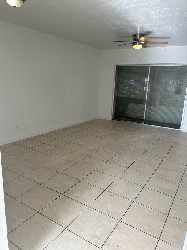 Building Photo - 1 Bed / 1 Bath