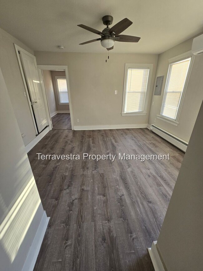Foto del edificio - 321-323 South 5th Street