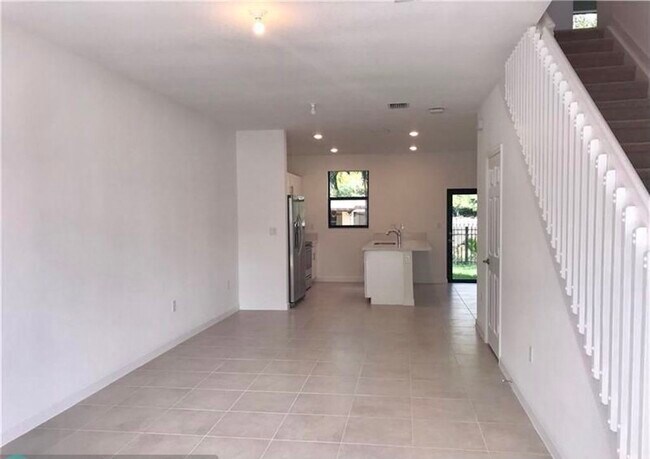 Foto del edificio - 2813 SW 17th Ave
