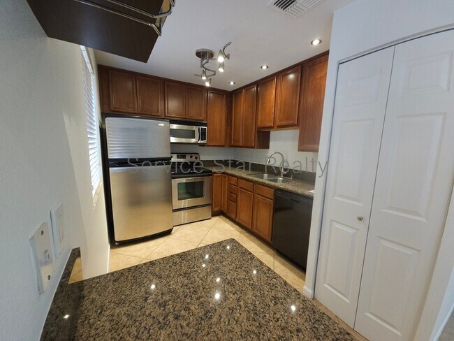 Foto del edificio - 4354 N 82nd St